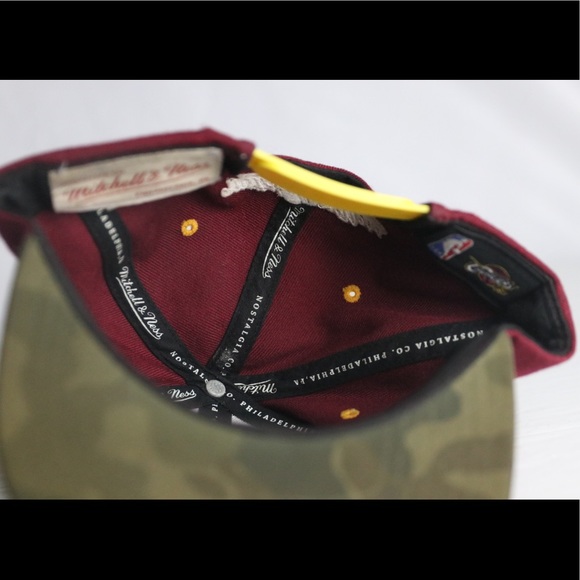 Cleveland Cavaliers Mitchell & Ness Adjustable Hat - Picture 6 of 6